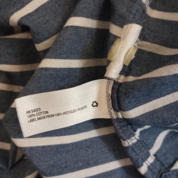 GAP Striped Chambray Top, Sz M - Picture 3 of 7
